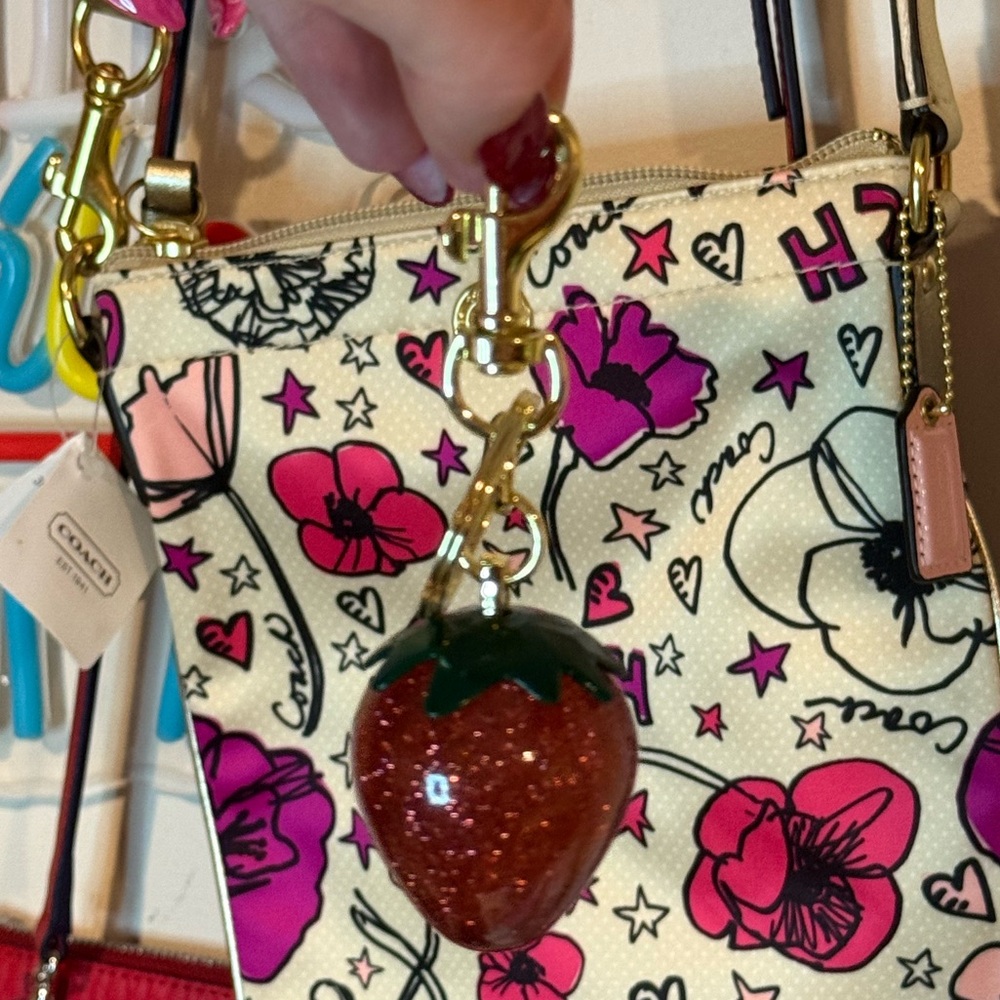 Strawberry bag charm ,gold hardware - Picture 9 of 9